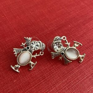 Vintage 90s Rhinestone & CaTs Eye Ice Skating Snowman Post Pierced Earring’s